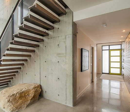 AtelierB domina el delicado Arte de los Materiales Ásperos