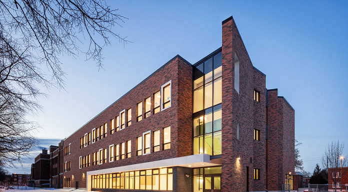 Modernización para la Escuela Barclay School en Montréal