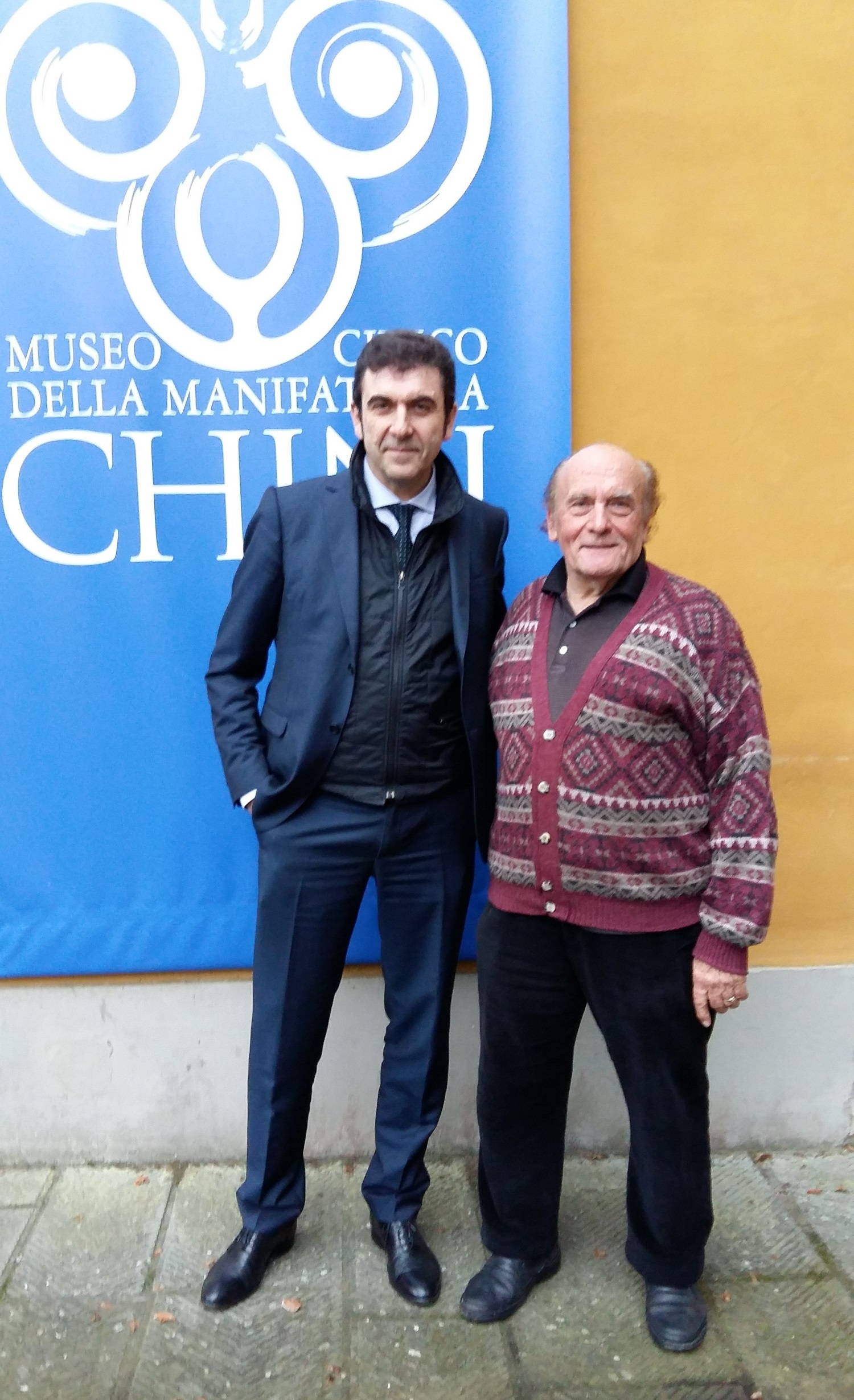 Fotografía del Presidente y CEO Graziano Verdi con el Maestro Vieri Chini : Photo © Pecchioli Ceramica Firenze