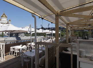 Strelka Institute Terrace : Photo © Strelka Institute