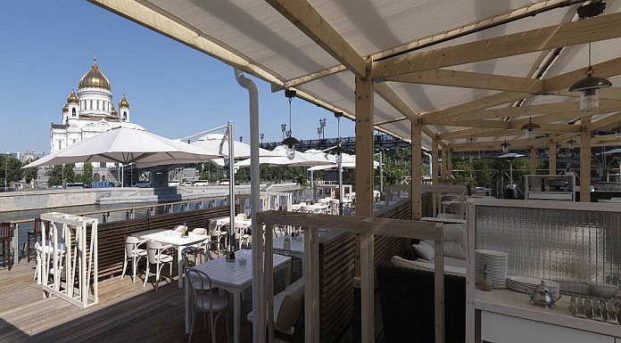 Strelka Institute Terrace : Photo © Strelka Institute