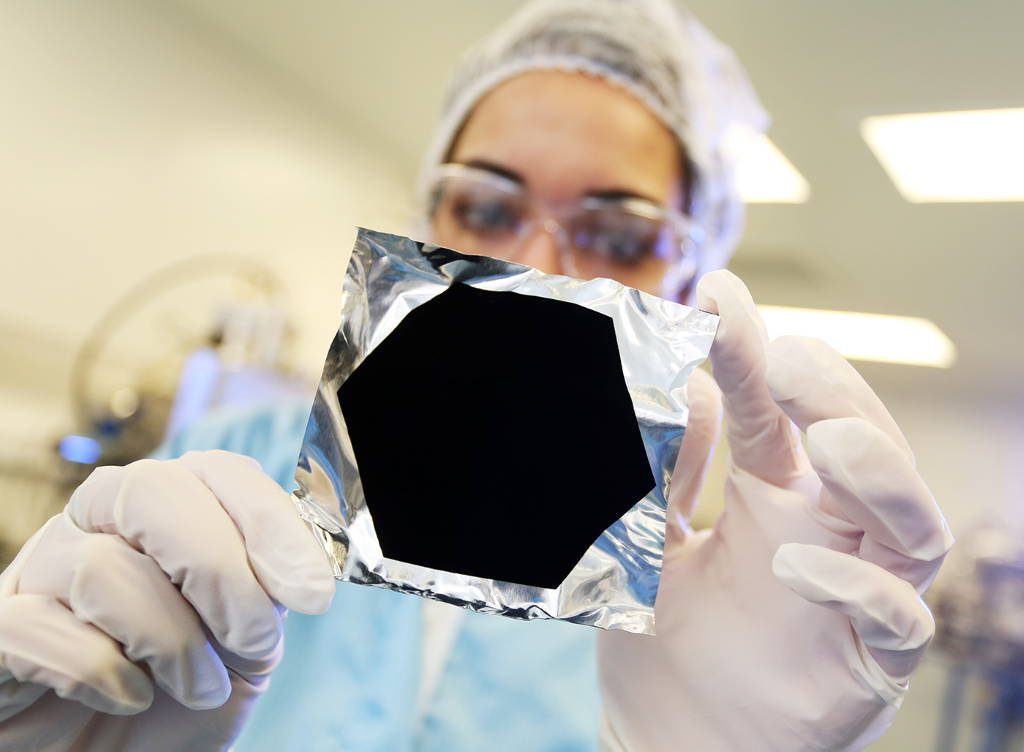 Vantablack el material mas oscuro creado por el hombre de Surrey NanoSystems : Photo © Surrey NanoSystems