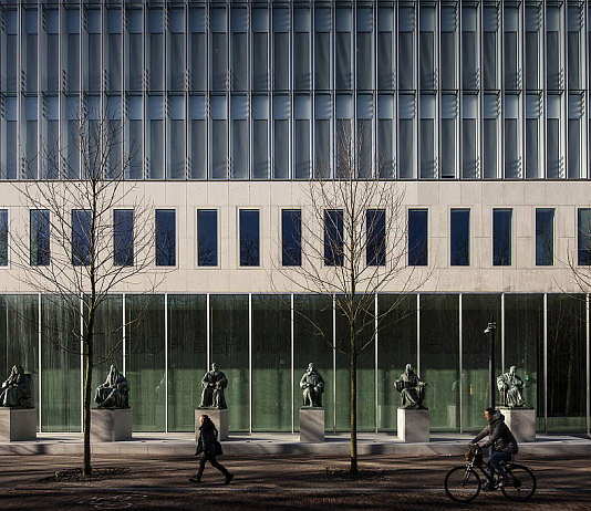 KAAN Architecten firma la Suprema Corte de Holanda
