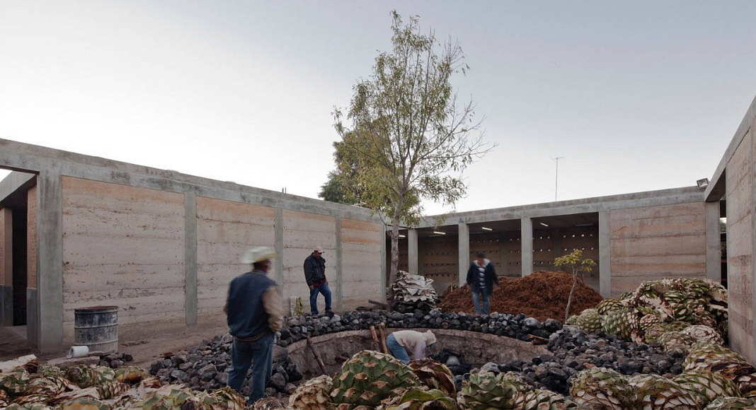 Industria Palenque Milagrito de Ambrosi | Etchegaray representa a México en la X BIAU en Sao Paulo : Fotografía © Onnis Luque