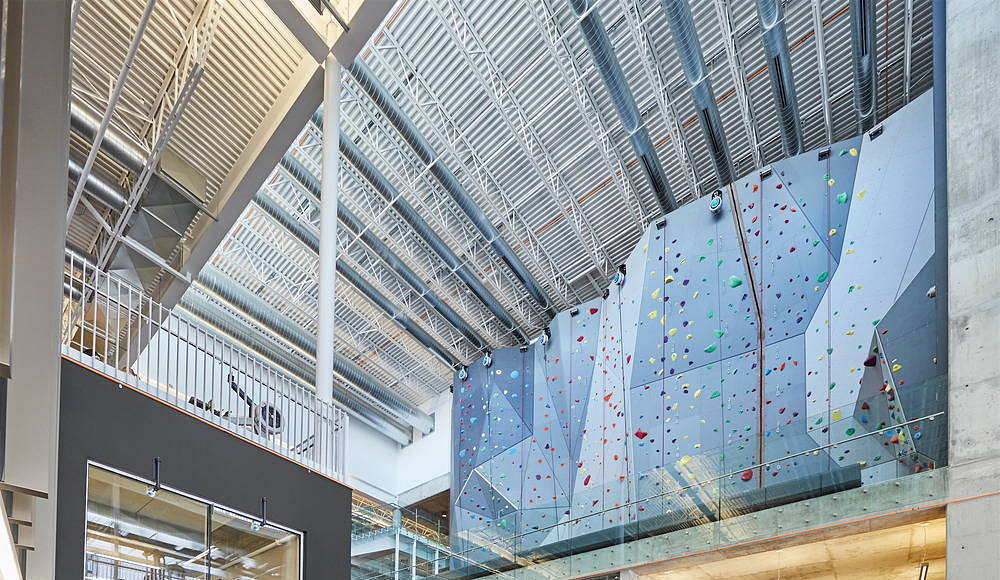 Active Living Centre at the University of Manitoba by Cibinel Architecture and Batteriid Architects : Photo © Jerry Grajewski