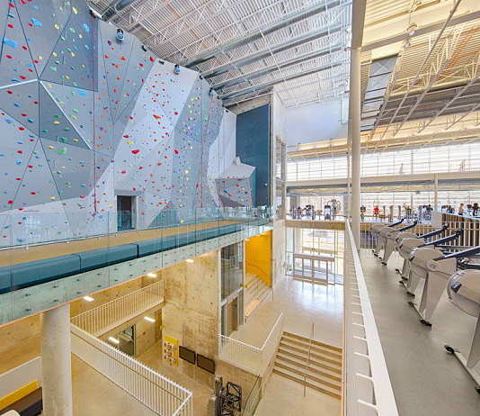 Premio Outstanding Sports Facility Award: Active Living Centre at the University of Manitoba Active Living Centre at the University of Manitoba by Cibinel Architecture and Batteriid Architects : Photo © Jerry Grajewski