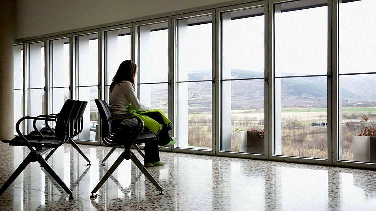 Cerdanya cross-border hospital in Puigcerdà (2007-2012) by the architects Brullet-Pineda : Photo © Isaki Lacuesta