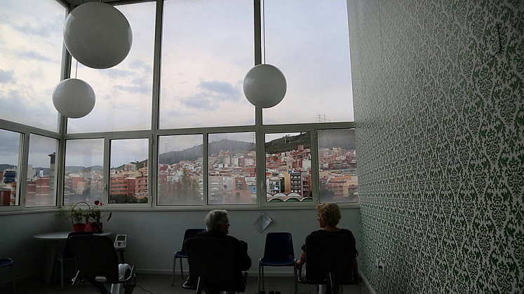 Torre Júlia. Assisted housing for seniors (2004-2011) in Barcelona, by Pau Vidal, Sergi Pons, Ricard Galiana : Photo © Isaki Lacuesta