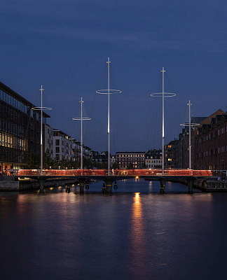 Olafur Eliasson Cirkelbroen, 2015 25 x 19.6 x 39.3 m Christianshavns Kanal, Copenhagen, 2015 : Photo: Anders Sune Berg, for Nordea-fonden A gift from Nordea-fonden to the city of Copenhagen © Olafur Eliasson