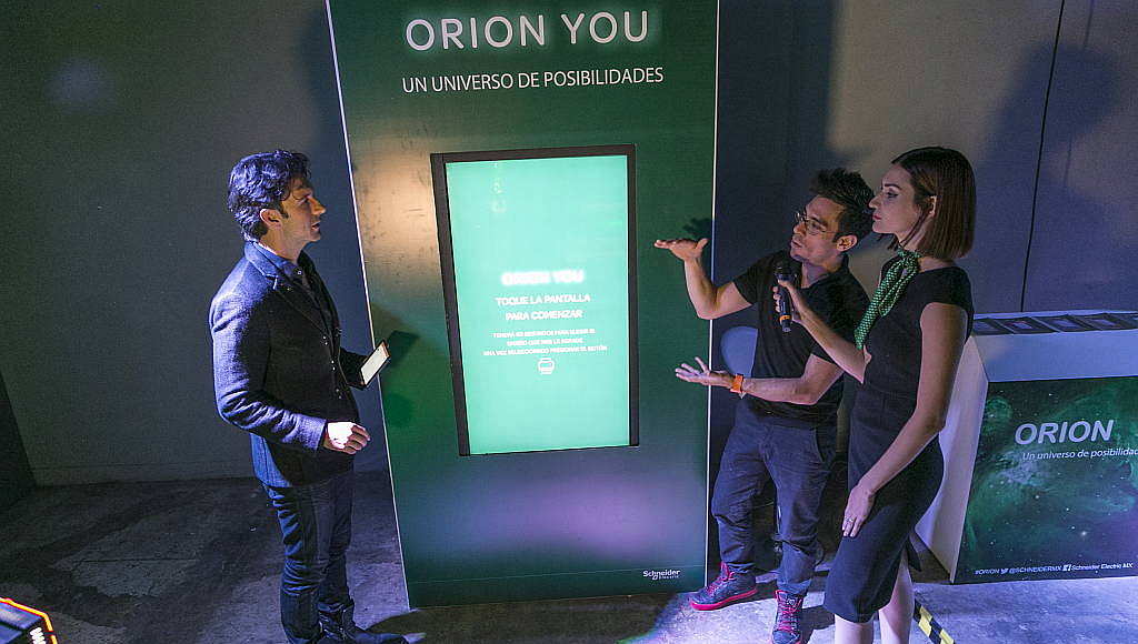 Personalidades durante el lanzamiento de la línea Orion de Schneider Electric México en el Foro Masaryk : Fotografía © Schneider Electric México