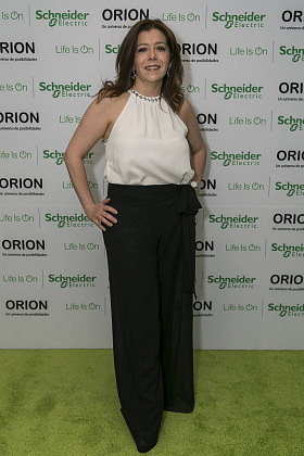 Diseñadora Tanya Moss durante el lanzamiento de la línea Orion de Schneider Electric México en el Foro Masaryk : Fotografía © Schneider Electric México