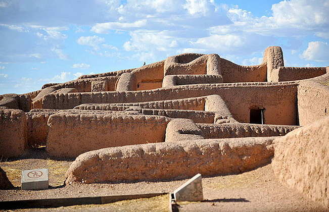 Sitios como Paquimé, el Zapotal y Cholula fueron edificados mediante esta ancestral técnica constructiva : Foto © Héctor Montaño INAH