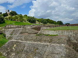 Zona Arqueológica de Cholula, Puebla : Foto © Manuel Curiel INAH