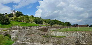 Zona Arqueológica de Cholula, Puebla : Foto © Manuel Curiel INAH