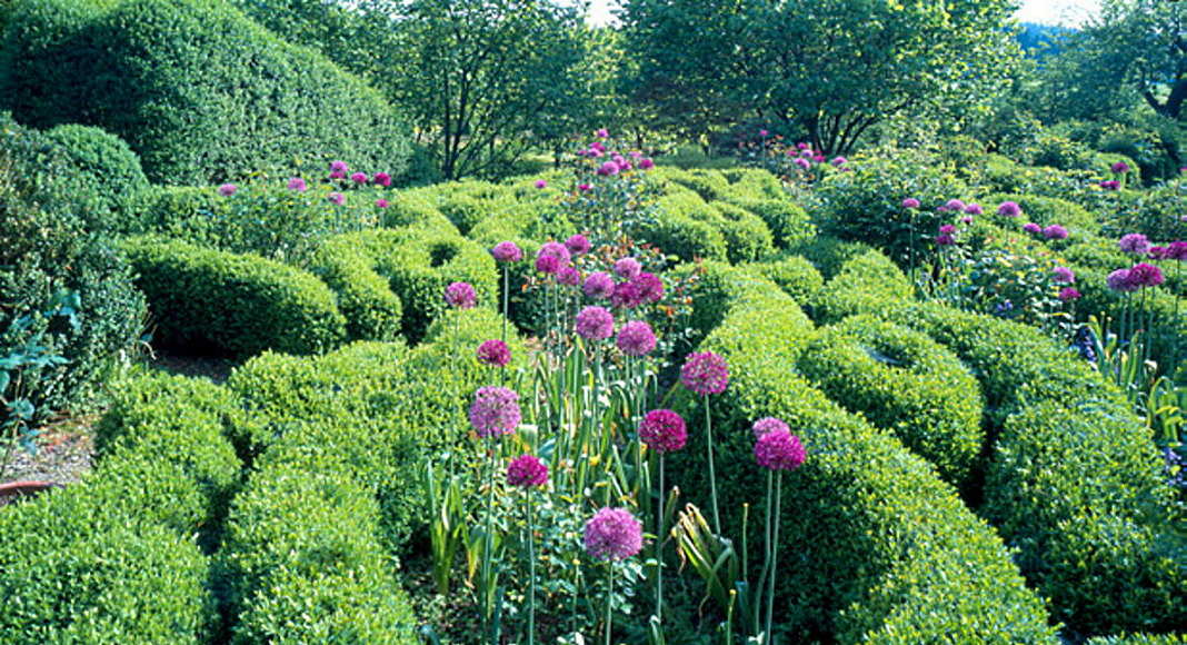 The Latz house and garden in Kranzberg, Germany, Homage to Vignanello, since 1991 : Photo © Monika Nikolic