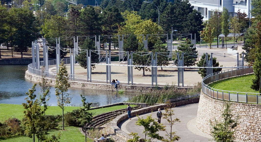 Plateau de Kirchberg, Luxembourg - Parc Central, Urban, landscape and artistic renewal of the European town, since 1991 : Photo © Michael Latz