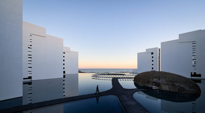 Mar Adentro Hotel and Residences, diseñado por el arquitecto Mexicano Miguel Ángel Aragonés en Los Cabos, BCS: Fotografía © Mar Adentro Hotel and Residences