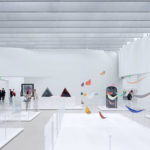 Vista del Espacio de la Galería en la Sala de Arte y Diseño Contemporáneo : Photo © Iwan Baan