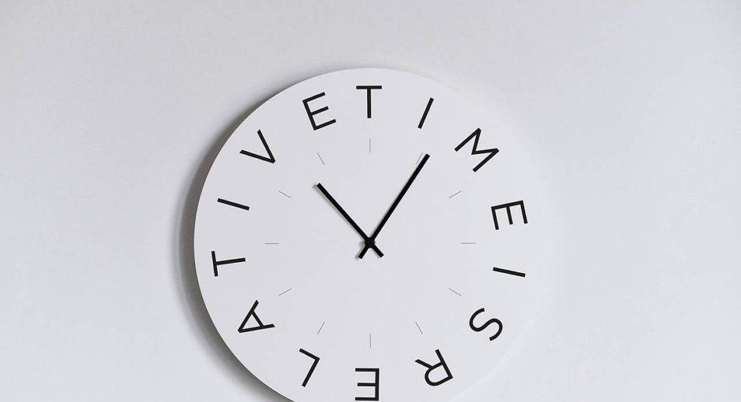 Mood Clocks Time es relative by Paula Design Studio : Photo © Matteo Cavalieri