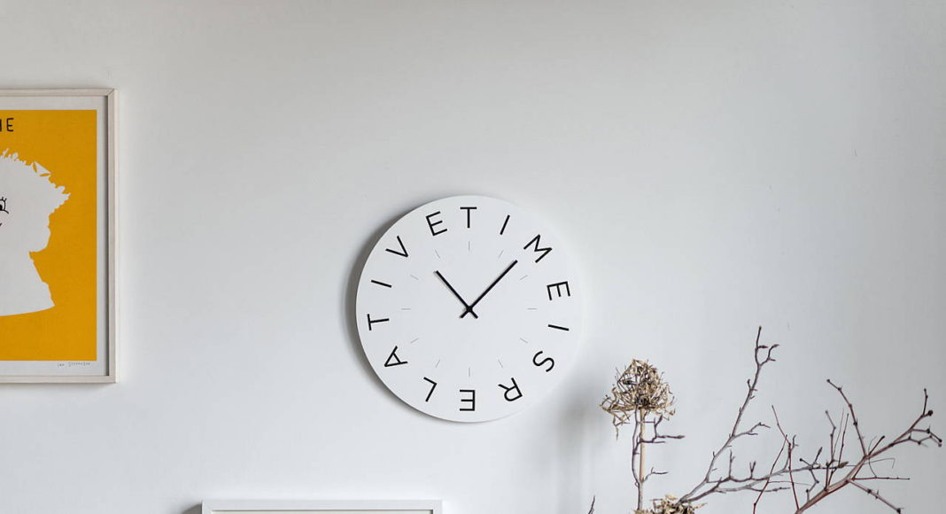 Mood Clocks Time es relative by Paula Design Studio : Photo © Matteo Cavalieri