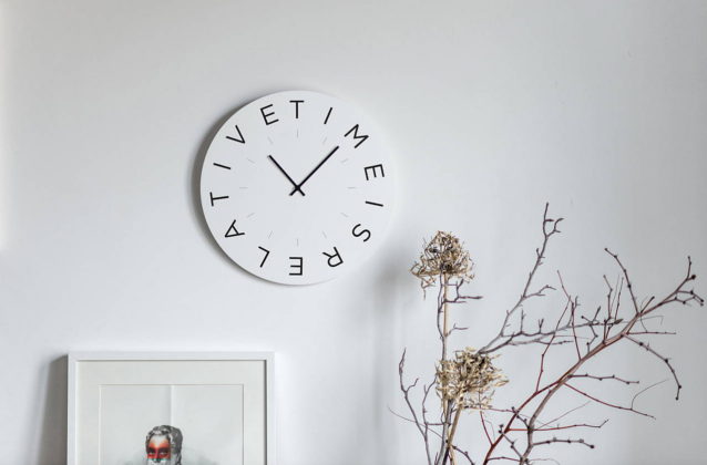 Mood Clocks Time es relative by Paula Design Studio : Photo © Matteo Cavalieri