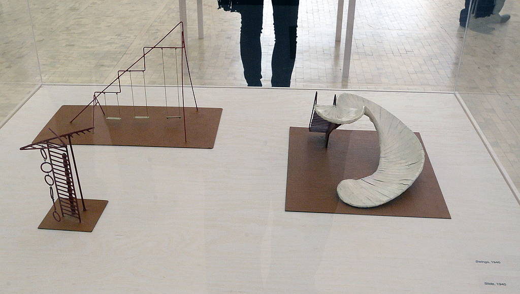 ... realizados con los diseños de Noguchi integran esta exposición que, bajo la curaduría de Manuela Moscoso, estará abierta al público hasta el 9 de octubre : Fogtografía © FSM, cortesía de la Secretaría de Cultura de México