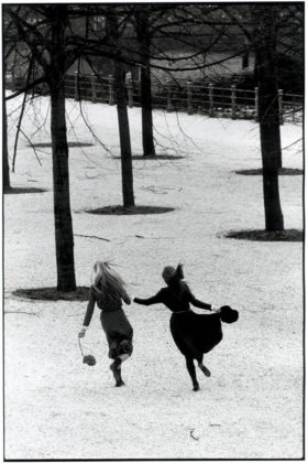 Fotografías Annette y Angela, Berlín, 1982 : Photo © Sybille Bergemann