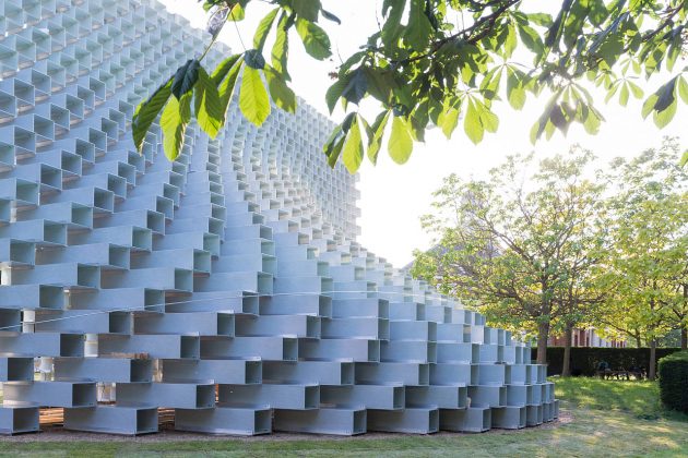Serpentine Pavilion 2016 designed by Bjarke Ingels Group (BIG); (10 June – 9 October) : Photo © Iwan Baan