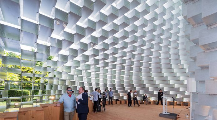 Serpentine Pavilion 2016 diseñado por Bjarke Ingels Group (BIG) Serpentine Pavilion 2016 designed by Bjarke Ingels Group (BIG); (10 June – 9 October) : Photo © Iwan Baan