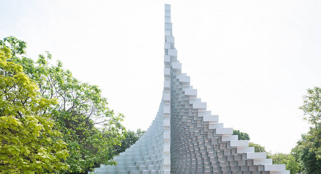 Serpentine Pavilion 2016 designed by Bjarke Ingels Group (BIG); (10 June – 9 October) : Photo © Iwan Baan