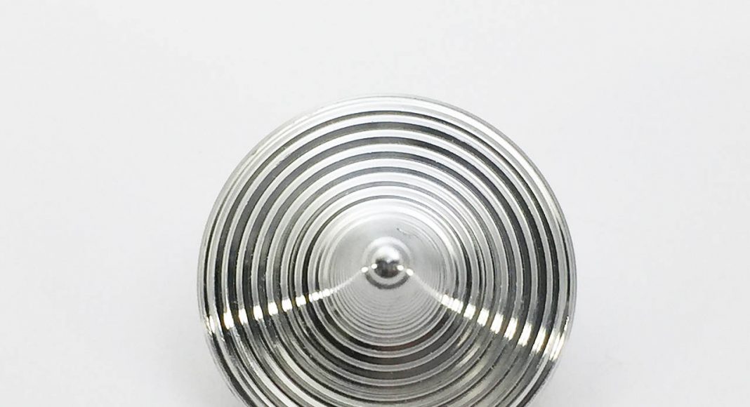 Zen Spinning Top - Aluminium : Photo © ENSSO