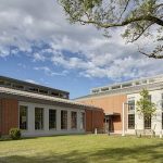 Frente de la Biblioteca Pública en Edgartown : Photo credit © Bob Gothard, courtesy of © Imrey Studio