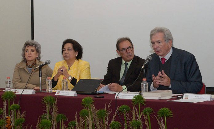 Jorge Sánchez-Cordero, miembro del Consejo de Gobierno del Instituto Internacional para la Unificación del Derecho Privado : Foto © Héctor Montaño INAH