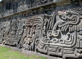Zona Arqueológica de Xochicalco : Foto © Adalberto Ríos Szalay, cortesía del INAH