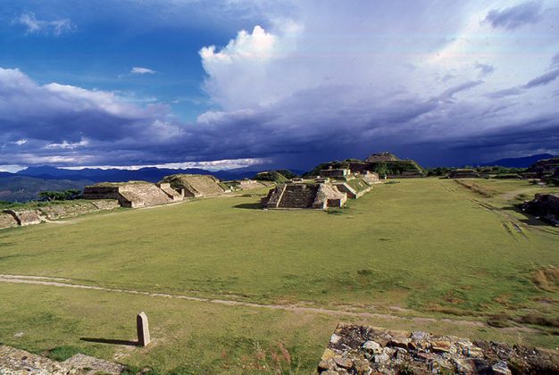 Zona Arqueológica de Monte Albán : Foto © Adalberto Ríos Szalay