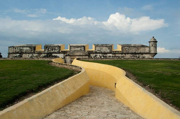 Ciudad Histórica Fortificada de Campeche : Foto © Adalberto Ríos Szalay