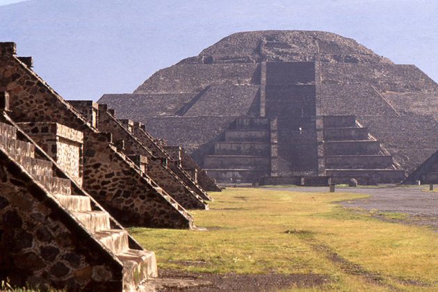 Zona Arqueológica de Teotihuacan : Foto © Adalberto Ríos Szalay