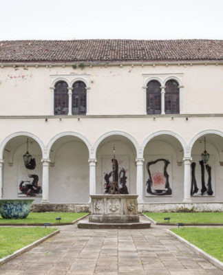 Waiting for Qin Feng se extiende hasta el 19 de Julio de 2016 "Waiting for Qin Feng,” la exhibición individual dedicada al artista Chino Qin Feng : Photo © Francesco Allegretto, courtesy of Fondazione Giorgio Cini