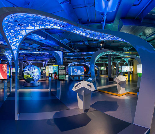Túnel de la Ciencia, de la Sociedad Max Planck : Photo © Archimedes