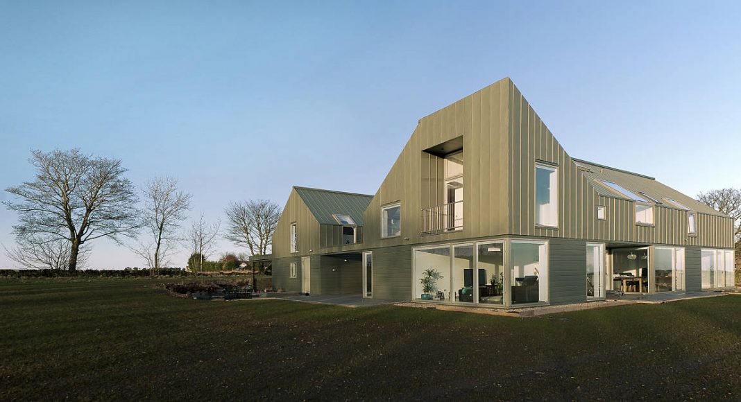 Zinc-House South West View by LJR+H Chartered Architects near Monikie, Angus, Scotland : Photo credit © Mark O'Connor