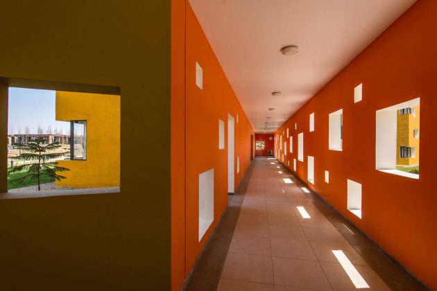 Studios 18 Corridor by Sanjay Puri Architects : Photo credit © Vinesh Gandhi