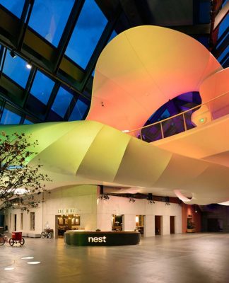 Piazza by night : Photo credit © Mike Bink