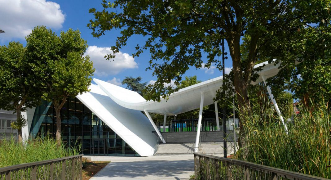 Evergreen campus reception pavilion by Arte Charpentier Architectes : Photo © Augusto Da Silva