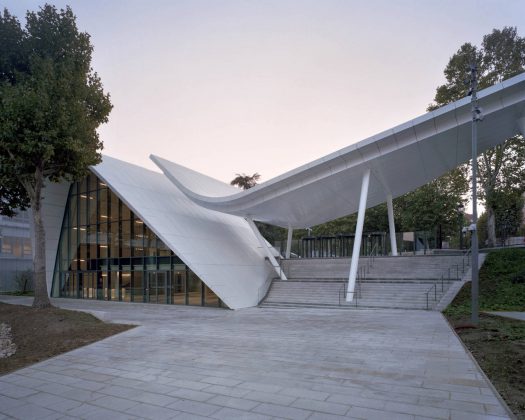 Evergreen campus reception pavilion by Arte Charpentier Architectes : Photo © LK Photographe
