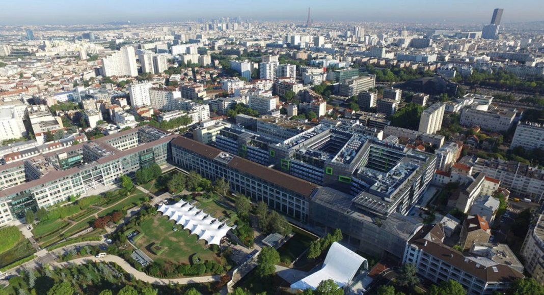 Aerial View Eole Headquarters Evergreen Campus Montrogue, France : Photo credit © Bouygues Bâtiment