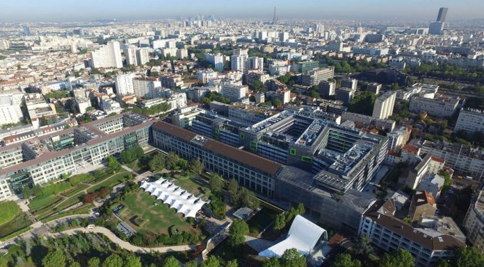 Aerial View Eole Headquarters Evergreen Campus Montrogue, France : Photo credit © Bouygues Bâtiment