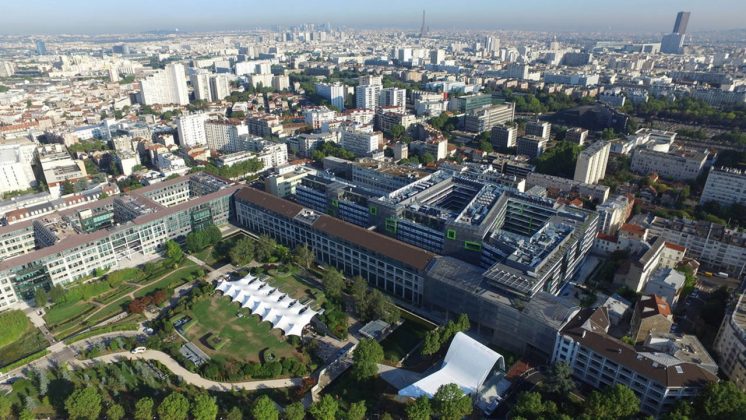 Aerial View Eole Headquarters Evergreen Campus Montrogue, France : Photo credit © Bouygues Bâtiment