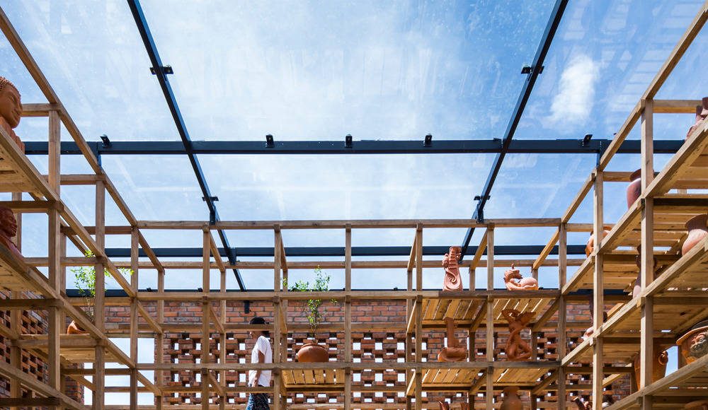 Terra Cotta Studio Upstairs Interior by Tropical Space : Photo credit © Hiroyuki Oki