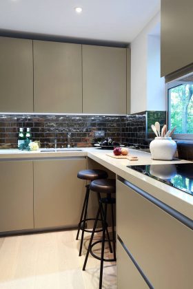 Kitchen, Upper Ground Floor - Southwood by LLI Design : Photo credit © Alex Maguire