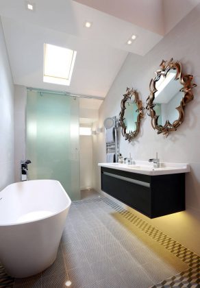 Master Bathroom, Second Floor - Southwood by LLI Design : Photo credit © Alex Maguire